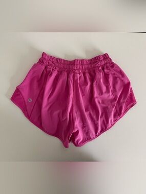 lululemon Hotty Hot Pink Athletic Shorts Women’s 4 short shorts